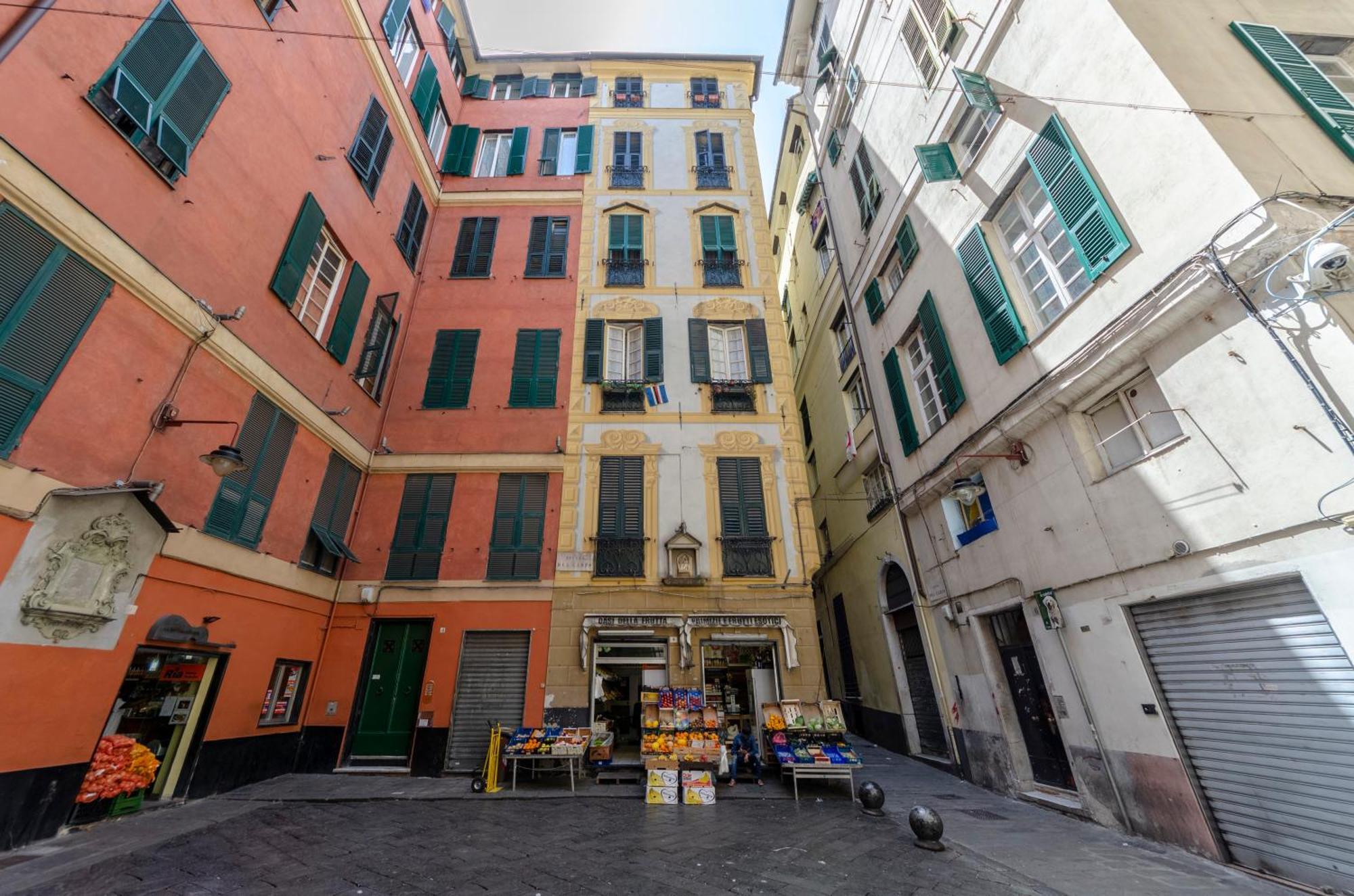 Castelli'S Apartments Campo 9 Genoa Exterior photo