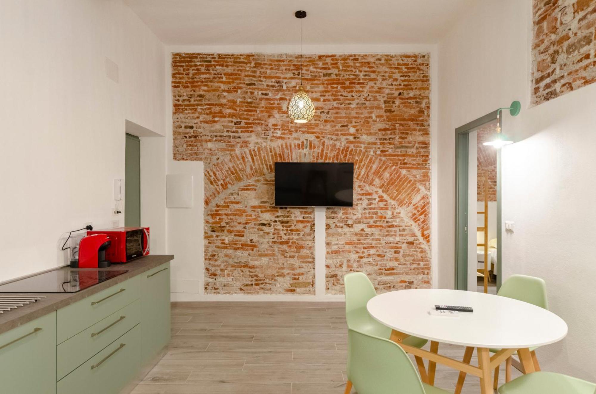 Castelli'S Apartments Campo 9 Genoa Exterior photo
